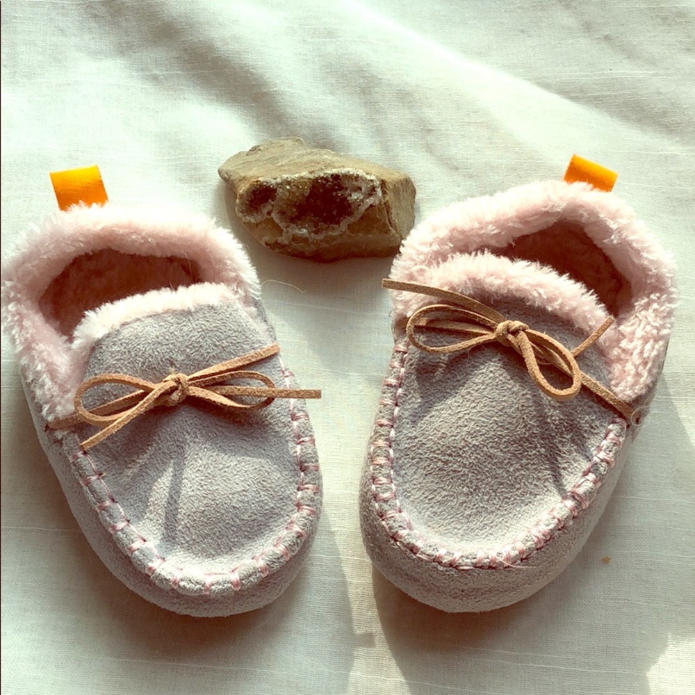NWOT Skidders Soft Moccasins 18mo